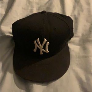 Yankee Fitted